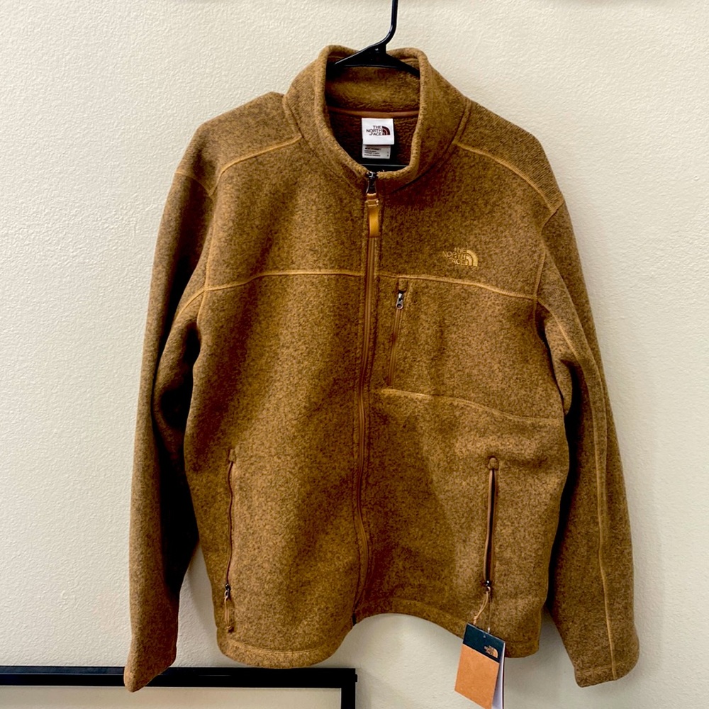 Mens North Face zip up size Large, NWT